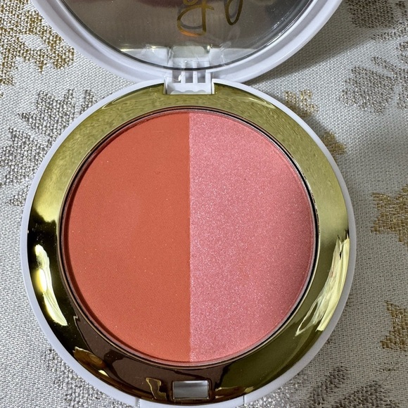 Gigi Gorgeous Cosmetics Other - Gigi gorgeous Blush Highlight duo colors. New no box Colors authentic and pride